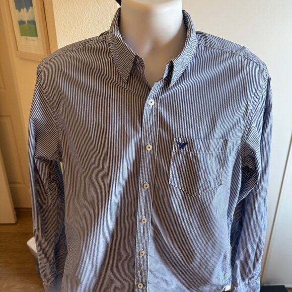 American Eagle Outfitters AE AEO Mens Medium M Athletic Fit Shirt Buttoned Blue - Picture 5 of 8